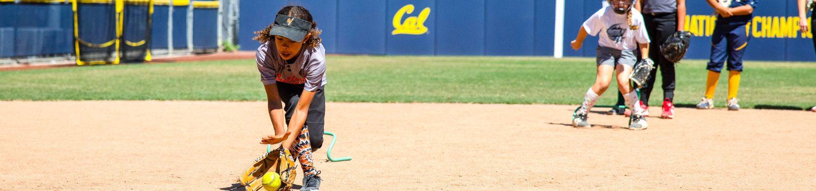 Web Page Header Softball 2 1600 x 375 px