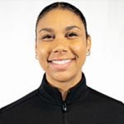 Alyssa Coach Phto Cal